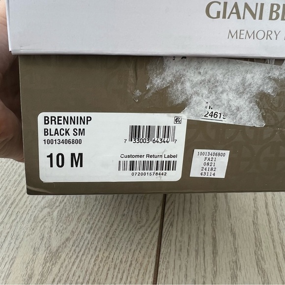 Giani Bernini Brennin Buckled Ankle Booties 10 Black Faux Leather $100 - Picture 11 of 11